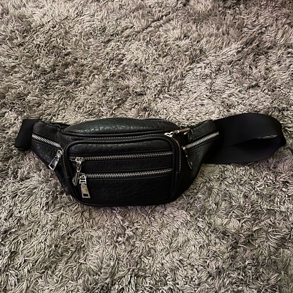 Black Fanny Pack